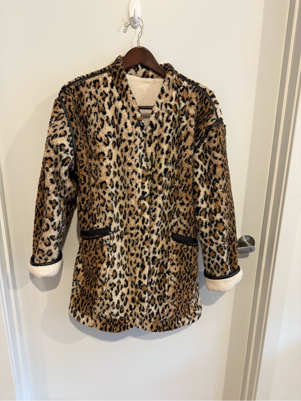 Leopard Print Sherpa Coat - Brown/Black